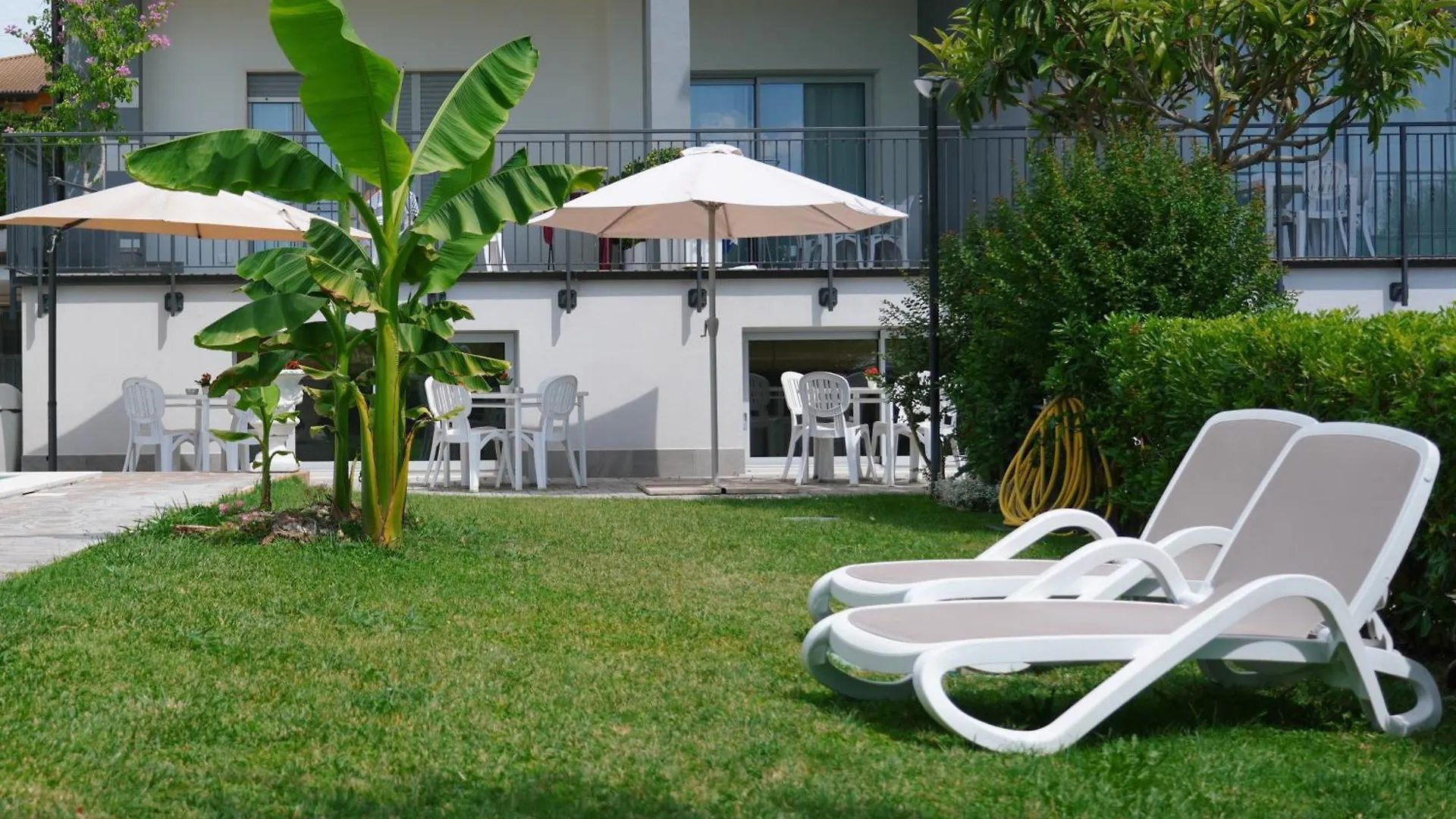 Camere Da Mirella Lazise Guest house